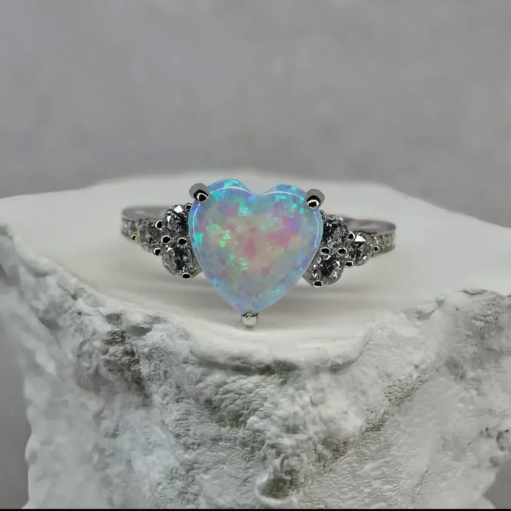 ​925 Sterling Silver Lab Opal Heart Ring with CZ Accents – Size 7